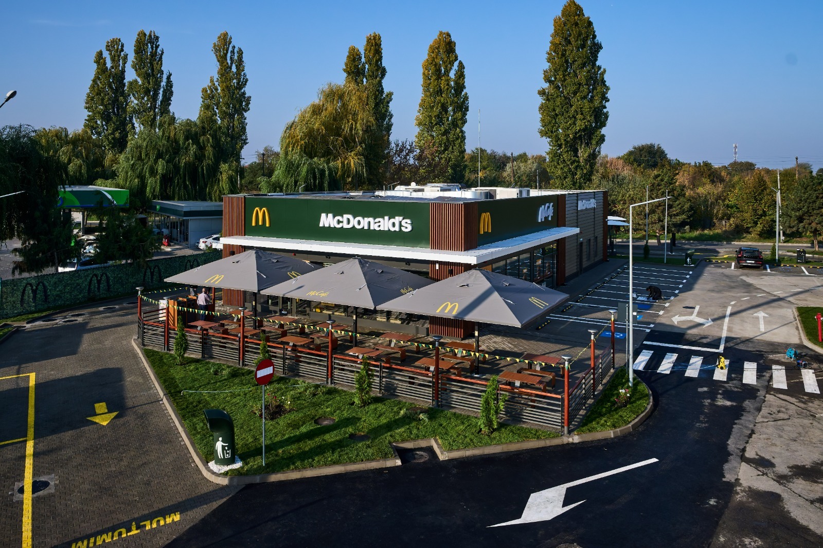 McDonald’s a depășit în România un prag de vânzări. Noi restaurante pregătite