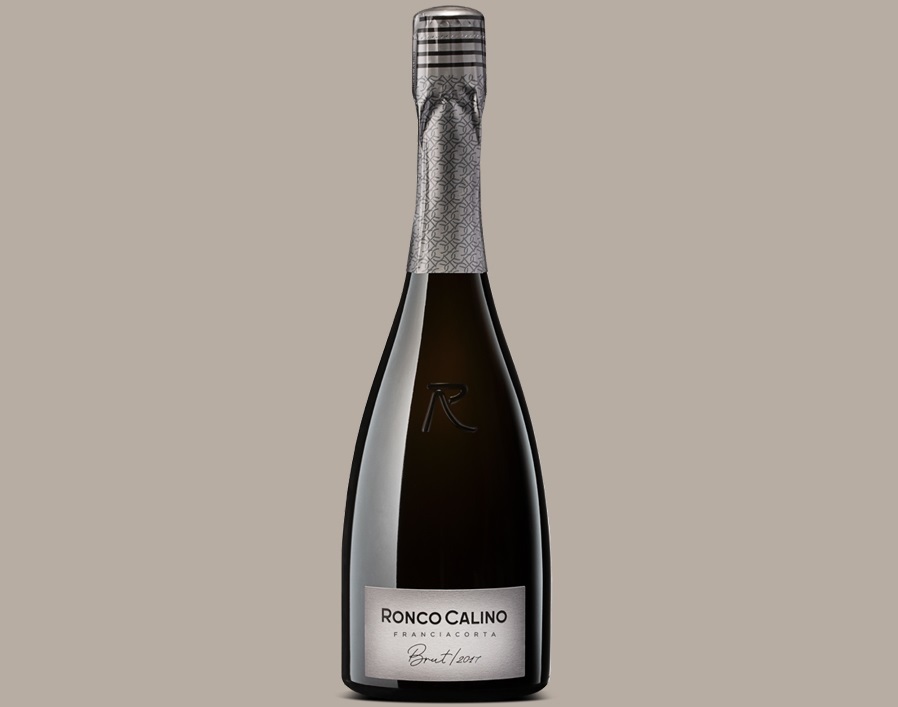 Vinul zilei: un vin spumant Franciacorta complex, cu arome de mere, pere, coacăze roșii, căpșuni, flori de citrice și note subtile de lemn dulce. Un vin echilibrat, vibrant, cu o structură solidă, ideal alături de fructe de mare, pește sau sushi
