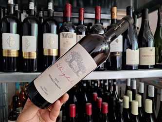 Vinul zilei: o Fetească Neagră care impresionează prin notele de prune coapte, vișine, dulceață picantă, condimente și nuanțele subtile de cacao și vanilie