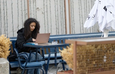 Cafenelele germane încep să interzică laptopurile. Plângeri și nemulțumiri