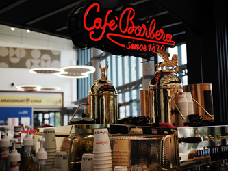 FOTO Una dintre cele mai vechi cafenele din lume intră în România CONFIRMARE