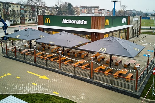 McDonald’s accelerează și depășește o nouă bornă de afaceri în România
