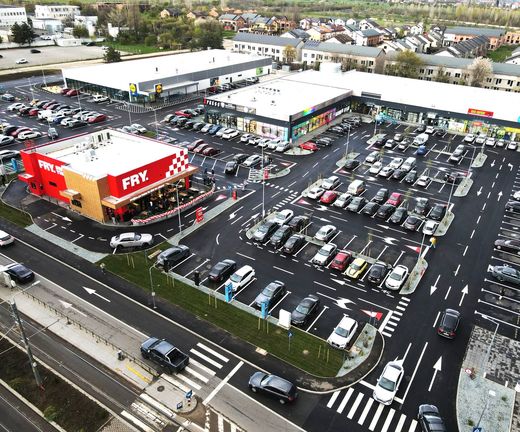FOTO Grupul polonez Scallier continuă să se extindă în România, cu un nou parc de retail