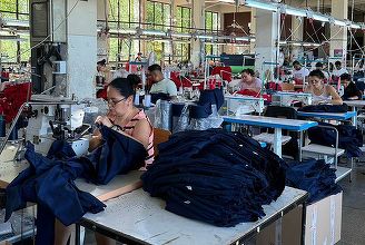 SIVA Uniforms estimează afaceri de 4 milioane de euro în acest an și vizează piața uniformelor școlare