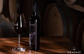 Vinul zilei: un Cabernet Franc din Drăgășani, produs într-un număr limitat de sticle, un vin sofisticat și cu personalitate, care se asociază foarte bine cu paste, carne roșie, brânzeturi maturate sau sushi