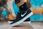 Nike reduce dependența de producția din China pentru piața americană, pentru a atenua impactul tarifelor vamale impuse de Trump