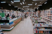 FOTO Cărturești lansează cea mai mare librărie din România