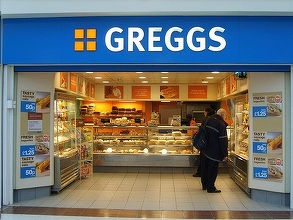 Valul de căldură lovește vânzările Greggs, lanțul britanic de patiserii renumit pentru cârnații săi în aluat