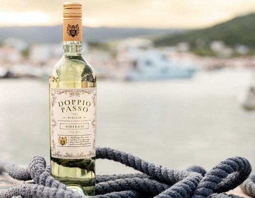 Vinul zilei: un Grillo floral și crocant, cu arome de papaya, pepene galben și citrice. Un vin perfect pentru vară