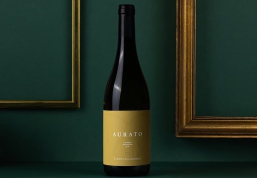 Vinul zilei: un Pecorino din Marche, axat pe prospețime și aciditate, cu arome plăcute și intense de citrice, piersici și discrete note exotice. Foarte potrivit alături de salate, fructe de mare și mâncăruri ușoare