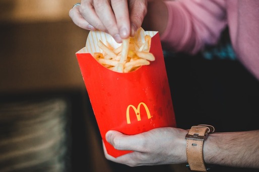 McDonald’s în SUA și Europa – aceeași siglă, dar gusturi diferite, inclusiv în România VIDEO