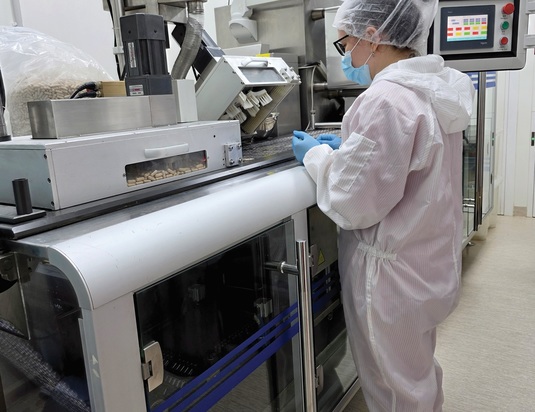 Vânzări mai mari cu 50% pentru Cosmo Pharm în primul semestru; țintele pentru întregul an și efectele majorării TVA
