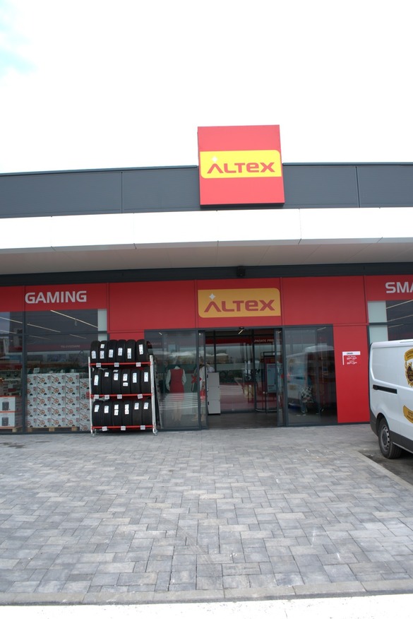 Altex deschide un magazin în Medgidia FOTO