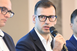 ULTIMA ORĂ VIDEO Profit E-commerce - Cosmin Neculiță, șef serviciu Antifraudă, anunță pentru OLX sau Publi24: Vinzi bunuri personale pe platforme online? Intri în atenția ANAF dacă depășești 10.000 de lei