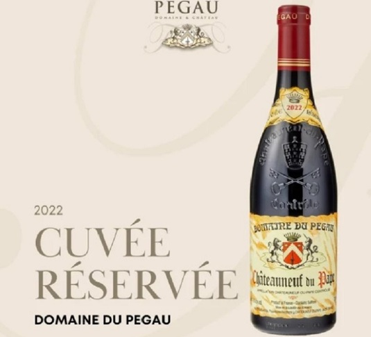 Vinul zilei: un cupaj roșu din Grenache, Syrah și Mourvèdre, cu arome de cireșe negre, mure, grafit și condimente dulci, cu un final fructat-mineral. Savuros alături de carne roșie și vânat. Cotat cu 97 puncte Robert Parker si 96 puncte James Suckling