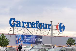 Carrefour modernizează unul din cele mai mari magazine din România FOTO