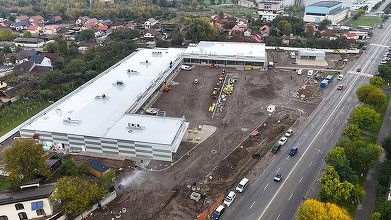 SURPRIZĂ Gică Popescu a lansat un centru comercial VIDEO&FOTO
