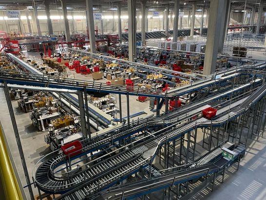 eMAG Black Friday a început cu un interes uriaș. În primele 30 de minute clienții au comandat 755.000 de produse