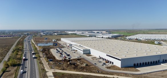 LPP deschide în România un depozit automatizat, benzi de 1 km FOTO