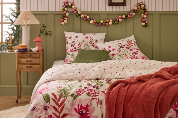 Cum se reinventează decorul de Crăciun în 2025: trei stiluri de design interior din colecțiile Actuel, gamă proprie Auchan