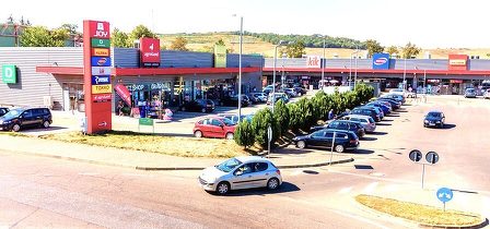 Centru comercial pe o fostă fabrică. Investiție de 4 milioane de euro 