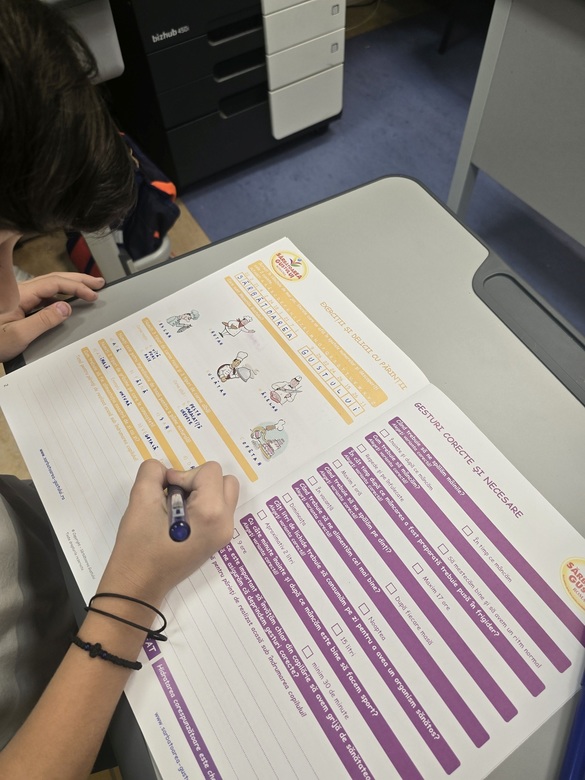 Au început „Lecțiile Gustului”, turneul educațional care aduce în școlile din București noțiuni practice despre alimentație sănătoasă 