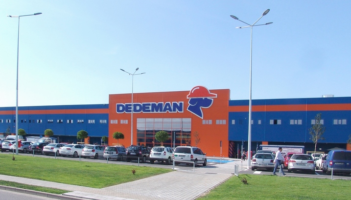 PREMIERĂ Dedeman - Primul magazin din rețea în care a fost implementat noul proiect de digital signage display. Compania își consolidează prezența în zona centrală a țării și deschide un nou magazin, la Mediaș