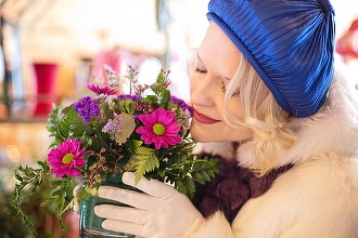 Bătălia florăriilor în România. Flori de Lux și Magnolia conduc la afaceri, Iris la profit