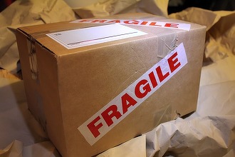 FOTO Cea mai mare înșelătorie online din România, din 2026, la acest moment. Peste un milion de români au primit SMS-uri frauduloase de livrare, care par să vină de la FAN Courier