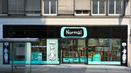 VIDEO Sute de oameni la coadă la primul magazin cu prețuri mici Normal deschis la Viena. Retailerul va intra și în România, cum a anunțat în premieră Profit.ro