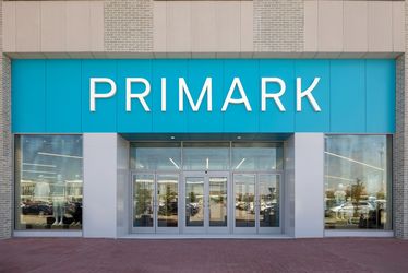 FOTO Primark deschide cu o premieră un nou magazin în România. Retailerul a investit peste 10 milioane de euro în magazinul din ElectroPutere Mall Craiova