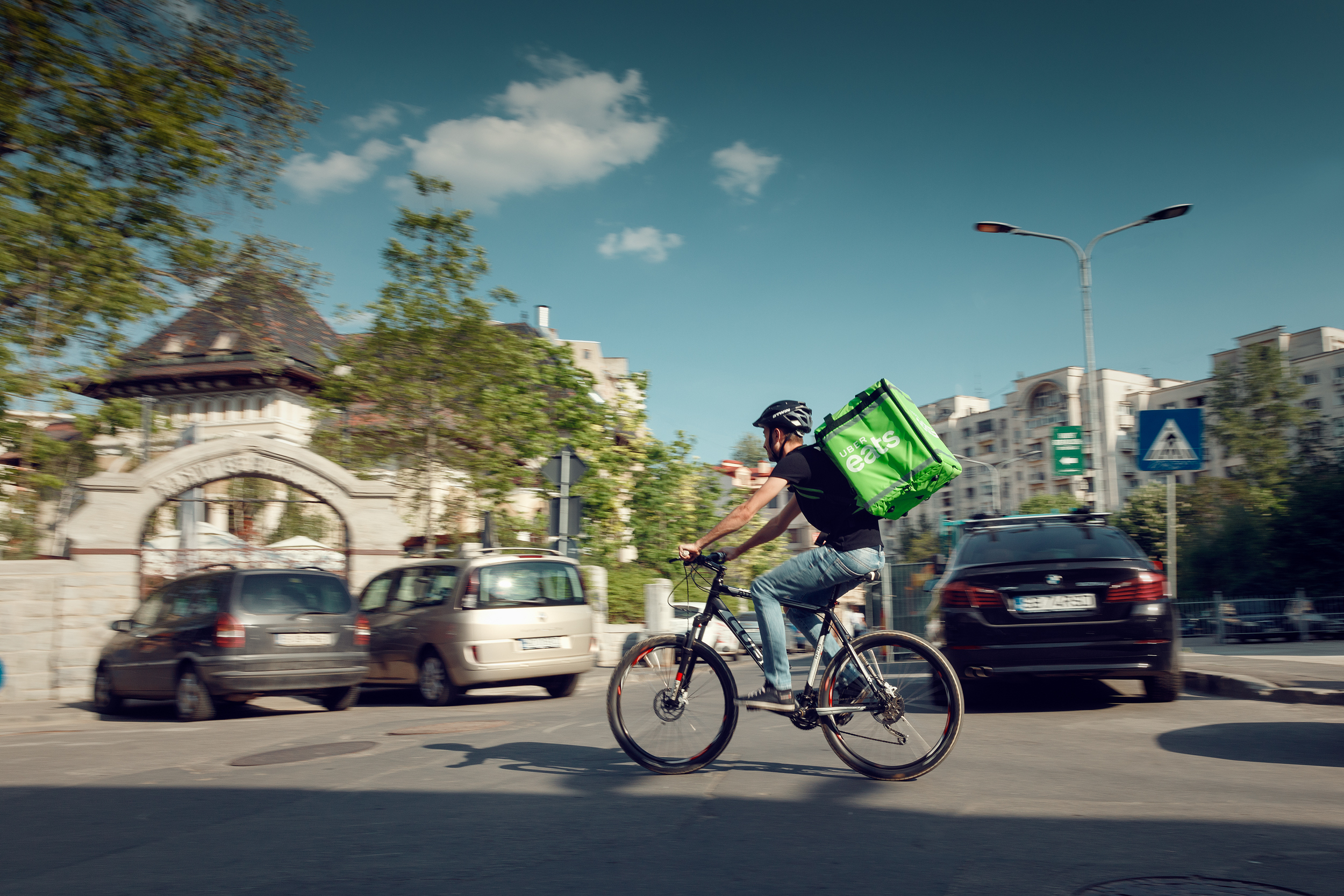 Uber Eats, cu planuri de extindere și în România, a intrat pe două noi piețe din Europa