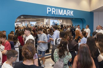 FOTO Primark a deschis un nou magazin în România, în Palas Iași. Investiția ajunge la 10 milioane de euro 