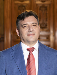 Mugur Podaru, Director Direcția Operațiuni la Distanță CEC Bank, vine la Conferința Profit E-commerce - Ediția a VII-a
