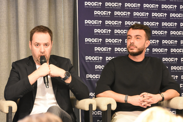VIDEO eMAG constată. Clienții pur și simplu întreabă! Nu mai cumpără după specificații, ci după nevoi. Mihai Lupașcu: iZi are impact! - Conferința Profit E-commerce