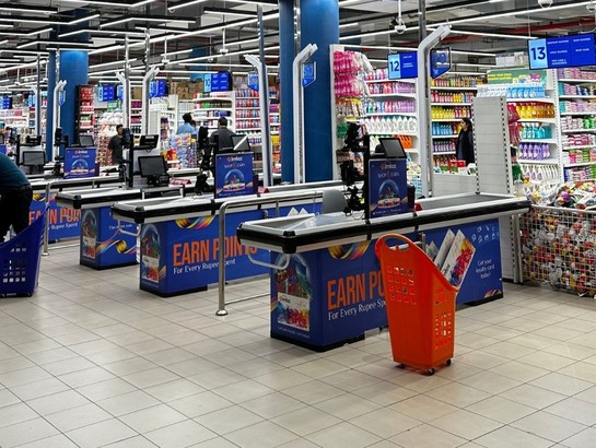 "Schema pungilor" din supermarket pentru a păcăli casa de marcat. O casieră a furat 40.000 euro dintr-un magazin în Elveția