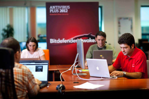 Bitdefender: Un virus capturează datele de autentificare ale clienților a două bănci din România