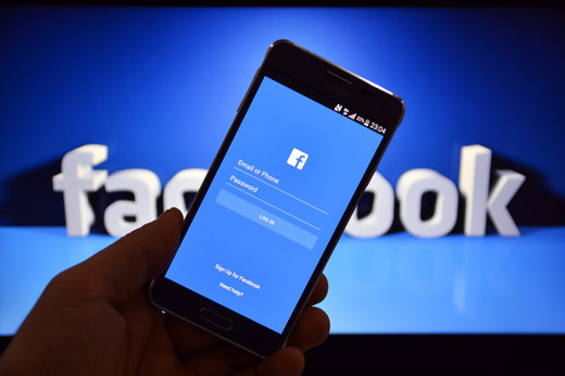 Wall Street Journal: Facebook dezvoltă o aplicație foto similară Snapchat
