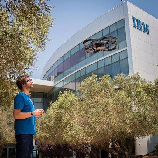 Guvernul și IBM pregătesc înființarea unui centru  de inovare pentru tehnologiile cognitive
