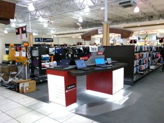 Lenovo negociează preluarea diviziei de PC-uri a Fujitsu 