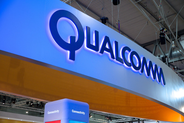 Qualcomm, nevoită să-și reducă estimările de profit, după ce Apple a anunțat că nu mai plătește redevențe