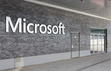 Microsoft testează un hardware și un software nou în vederea revenirii pe piața telefoanelor mobile