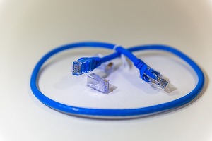 Vodafone România lansează o nouă ofertă de servicii de internet prin fibră optică pentru companii