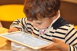 STUDIU O treime dintre părinți limitează timpul petrecut de copii pe internet