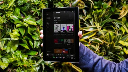Microsoft lansează o tabletă de 10 inch care să concureze cu iPad