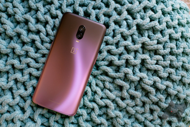 VIDEO One Plus 6T, lansat într-o nouă variantă coloristică