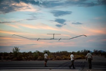 Facebook testează din nou drone solare