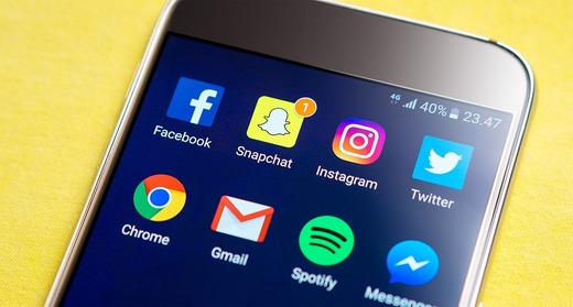 Numărul utilizatorilor de Facebook în România a ajuns la 9,8 milioane. Câți români folosesc Instagram și Twitter