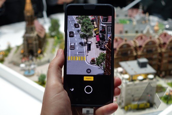 FOTO Primul smartphone cu 10x zoom optic va fi lansat peste câteva luni