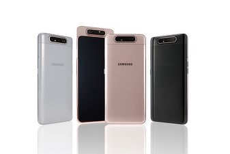 FOTO Samsung a lansat un smartphone cu o cameră foto rotativă